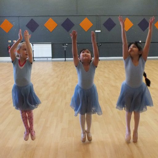 3 little dancers jumping